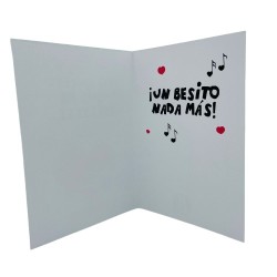 Tarjeta amor quiero que mes beso