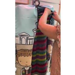 Manchegos porta trajes